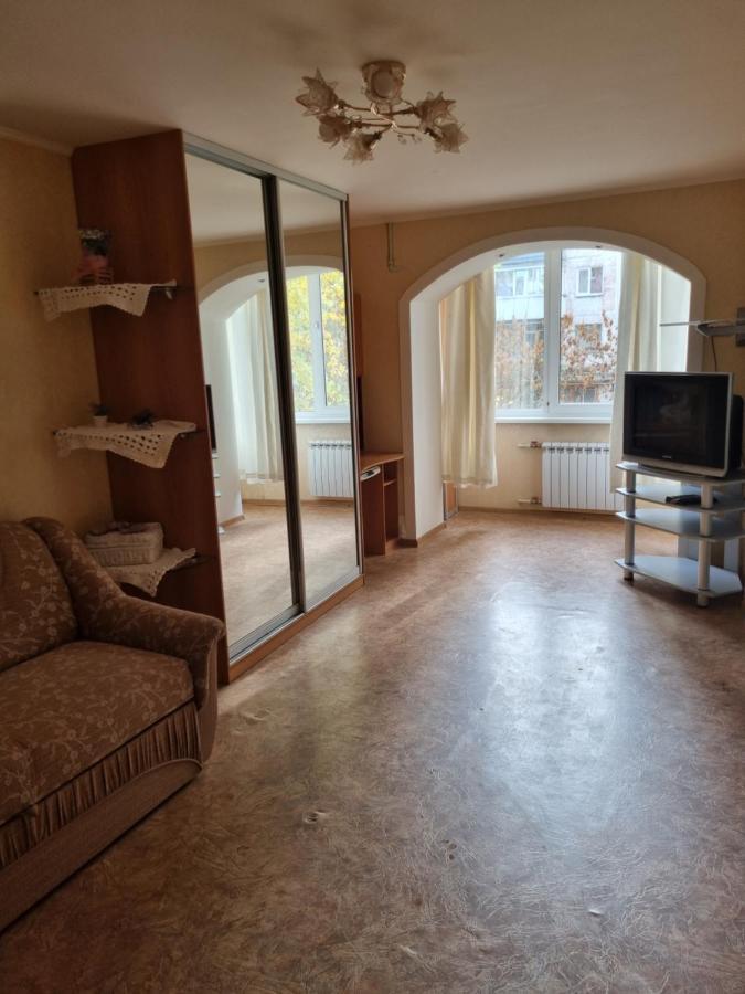 Apartamento 1Комнатная Квартира С Ноткой Прованса Kremenchuk Exterior foto